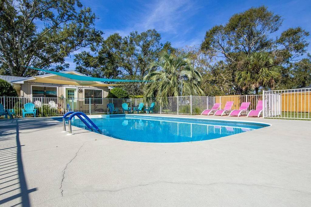 Palms & Owa / Pool Holiday home Foley